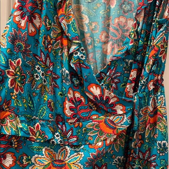 Top - Picture 2 of 2